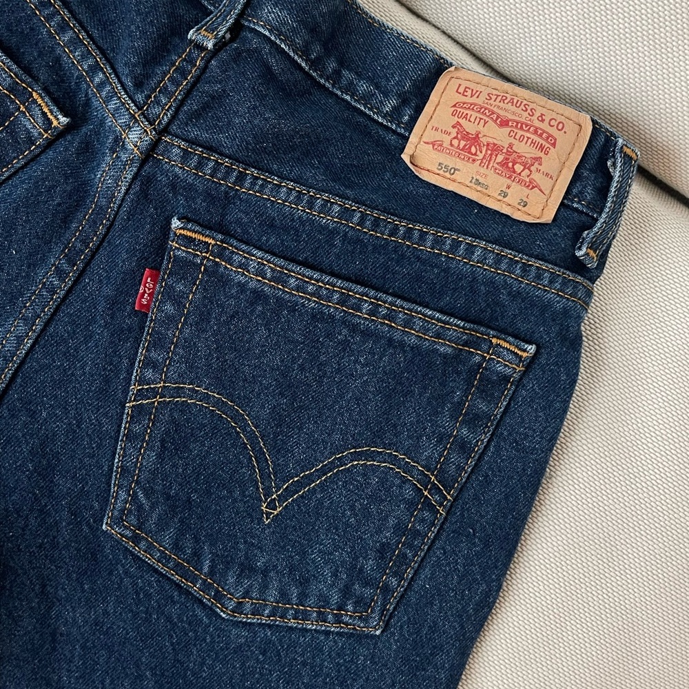 VINTAGE Levi’s 550 Men’s Relaxed Fit